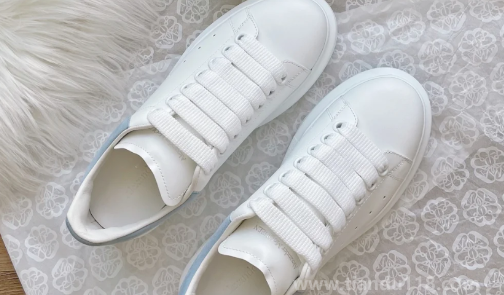 麥昆代購(gòu)1000多是真的嗎（麥昆小白鞋正品多少錢）