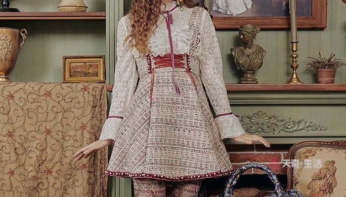 冬天適合穿哪種裙子 冬天穿什么裙子合適(圖4) 冬天適合穿哪種裙子