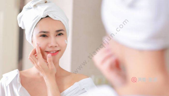 自然堂冰肌水可以搭配哪些護膚品 自然堂冰肌水如何搭配護膚品(圖3) 自然堂冰肌水可以搭配哪些護膚品